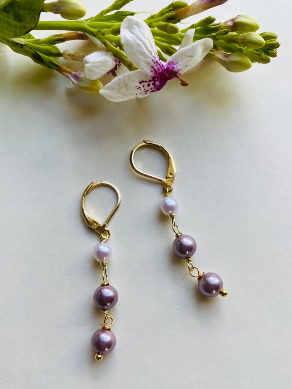 AAA Natural Lavender Amethyst Shell Round Pearl Earrings